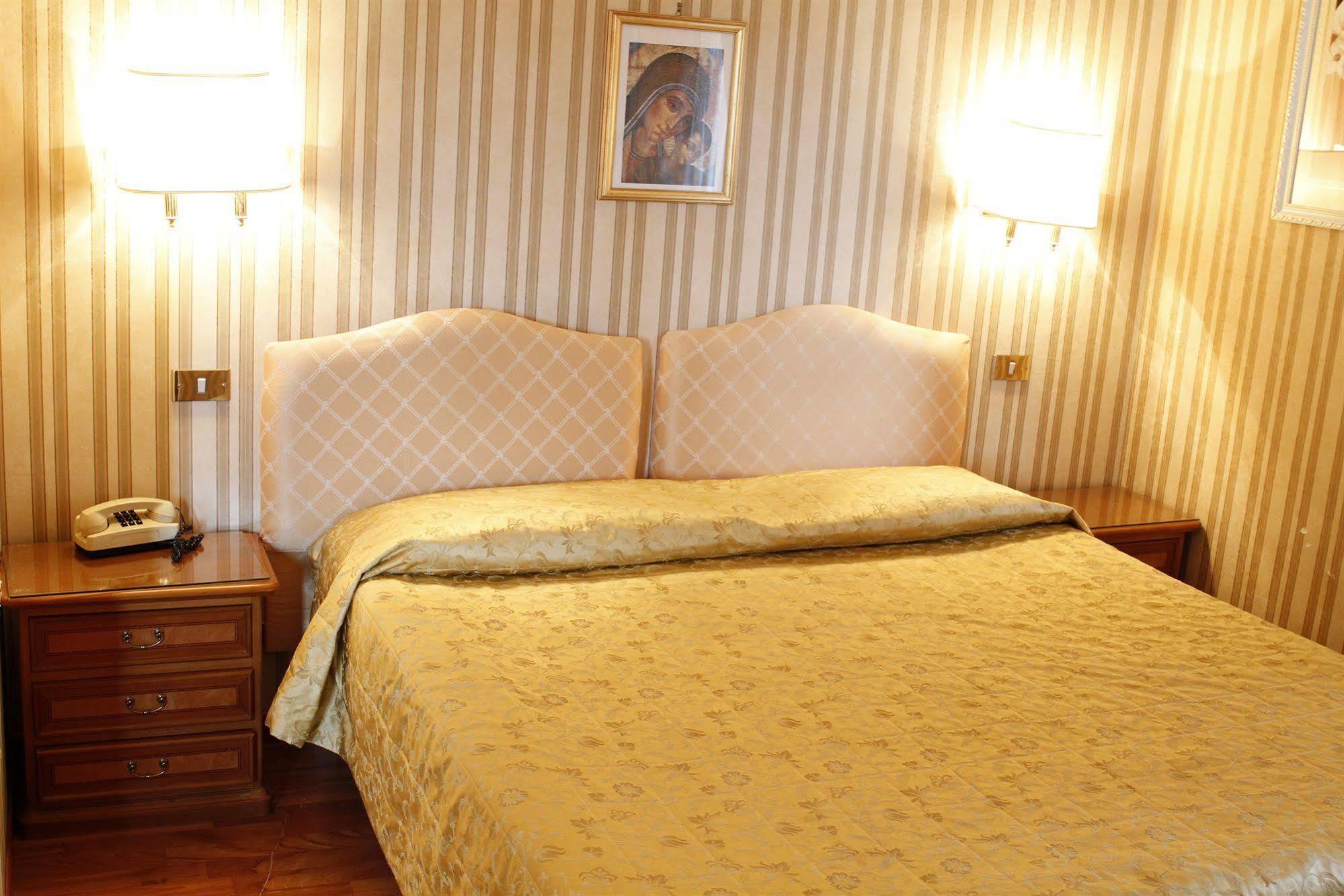 Hotel Viminale Róma Kültér fotó